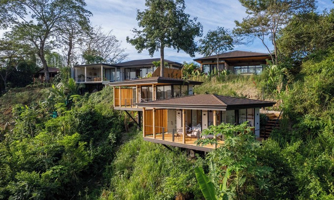 Santiago House | Chic 1BR Escape Breathtaking Balcony Views