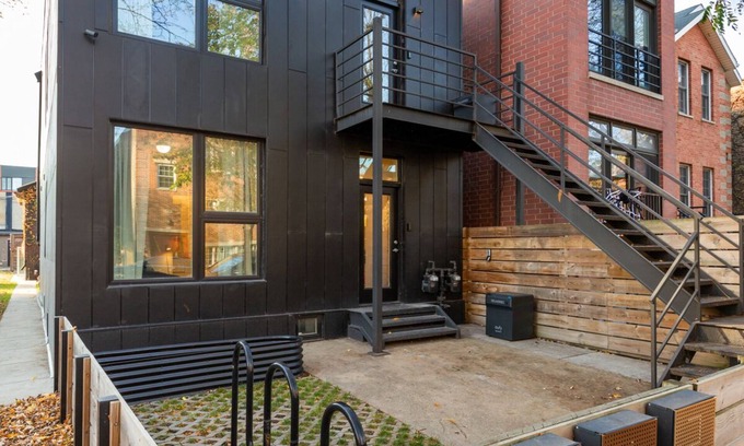 West Town Apartment | Chic 2-Bed, 2-Bath Flat, Courtyard & Fire Pit in Ukrainian Village, Chicago!
