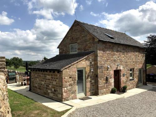 Winkhill House | Chic 2 Bed Peak District Cottage Barn Near Alton Towers, Polar Bears, Chatsworth House