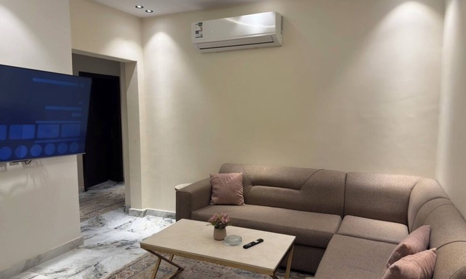 Al Bawadi Apartment | Chic 2-bedroom apartment with WiFi, AC in welcoming Jeddah