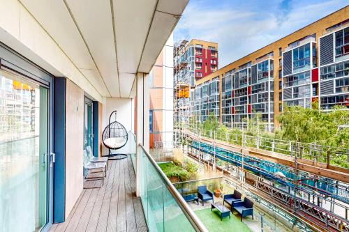 Dalston Apartment | Chic 2Bed APT - 4 Mins To Dalston Junction Station