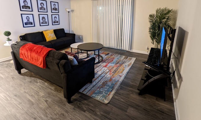 Bellevue Apartment | Chic 3 bedroom Spacious Unit Pool Nashville
