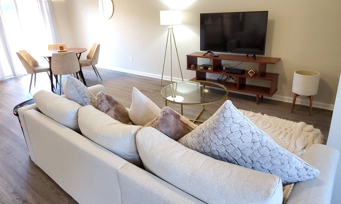 St. Andrews House | Chic and convenient 2 bedroom, 2 bathroom near downtown, Fort Jackson, and more!