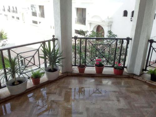 Ain Diab Apartment | Chic Apartment in Casablanca with Shared Pool - 100 sqm