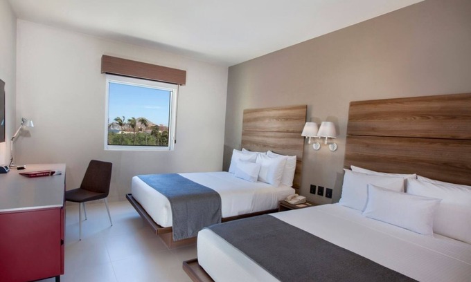 El Tezal Hotel | Chic Coastal Escape in Cabo San Lucas – Steps from Beaches, Marina, Markets & At