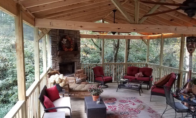 Highlands Hills House | Chic Cottage 1.4 miles to downtown