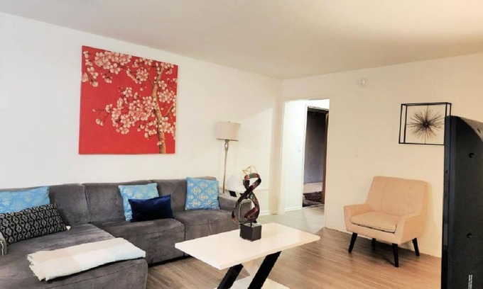 West Los Angeles Hotel | Chic & Cozy 2BR at Westpark Luxe – Complimentary Parking