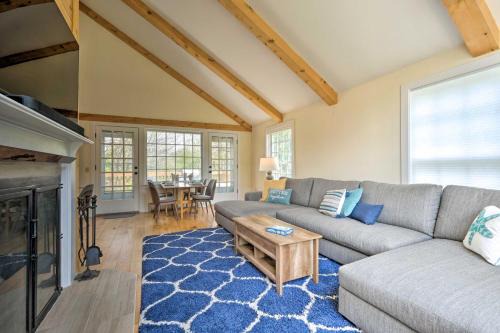 West Dover House | Chic Dover Home with Hot Tub 1 Mi to Golf!