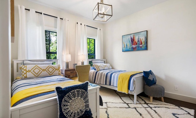 Old Northwood Historic District House | Chic Downtown Luxury Vacation Home