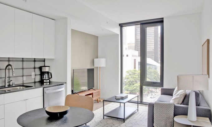 Downtown Seattle Apartment | Chic First Hill 1BR w/Gym & Coworking, by Blueground