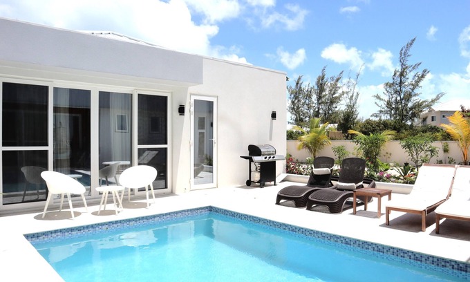 Leeward Settlement House | Chic Getaway Modern Villa/pool, nearby Sunset beach, June Spl. Discount