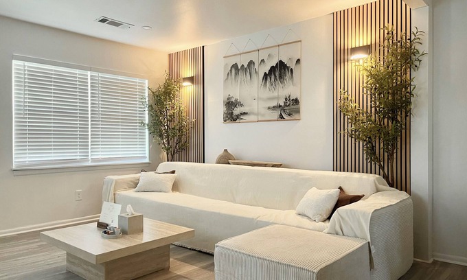 Atlanta Apartment | Chic Main Suite Private - EV Charging & Parking