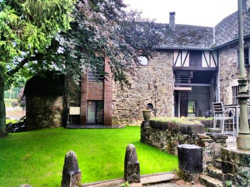 Robertville House | Chic Mansion in Robertville