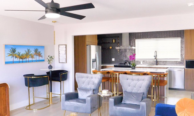 Daytona Beach House | Chic Mini Boutique Hotel Unit 2 at THE BELLA by EVRH