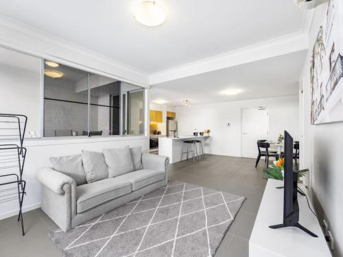 Kelvin Grove Apartment | Chic Modern Retreat 1BR Apt w pool Kelvin Grove