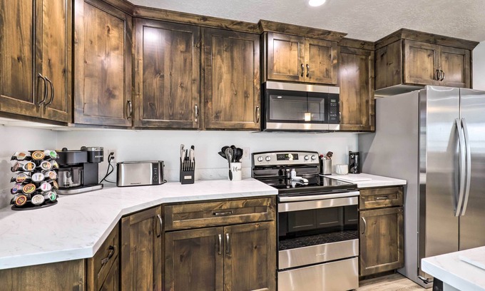 Payson Apartment | Chic Payson Apartment ~ 10 Mi to Utah Lake!