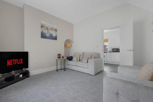 Loftus Apartment | Chic Retreat Coastal Town Sleeps 4