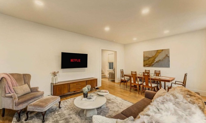 Stroudsburg Apartment | Chic Retreat in the Heart of Downtown Stroudsburg