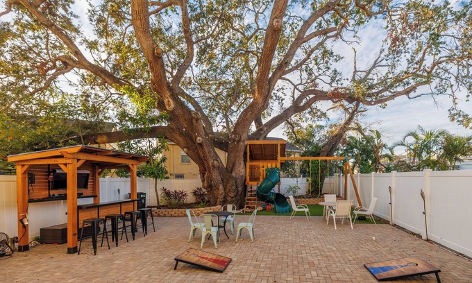 SoHo House | Chic & Spacious SoHo Retreat Near Downtown & UT