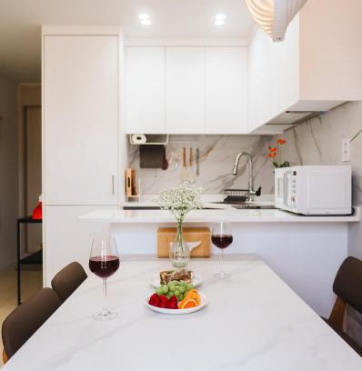 Hapjeong-dong Apartment | Chic Stay 홍대 합정 신촌 # 최대8인 # 신축 엘리베이터 # 무료짐보관 # 무료주차
