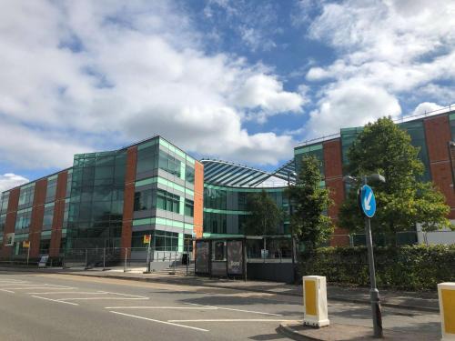 Bracknell Apartment | Chic Studio in Bracknell at convenient location