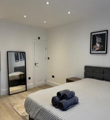 Heston Apartment | Chic Studio Living