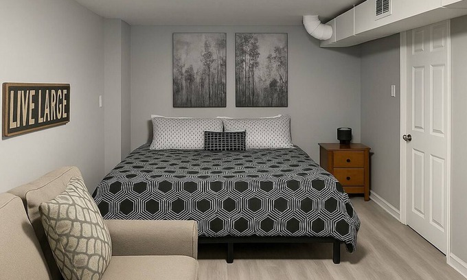 Chicago Apartment | Chic Studio with WiFi and AC in Beautiful Chicago