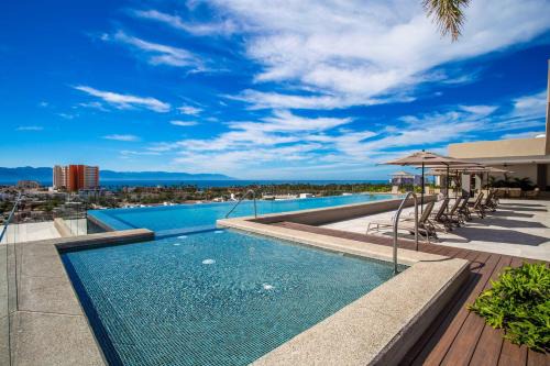 Diaz Ordaz House | Chic Versalles Haven, 2BR with Gym
