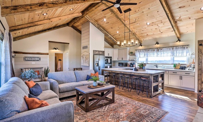 Williamstown House | Chic Williamstown Retreat with Pool & Hot Tub!