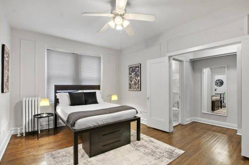 Hyde Park Apartment | Chicago Studio Unit Cozy & Convenient - BStone 226 rep