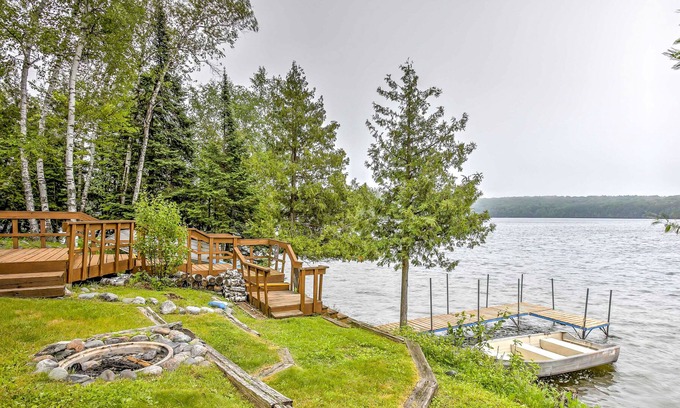 Stambaugh House | Chicagon Lakefront Cabin: Private Sauna & Dock with Rowboat - Near Ski Brule