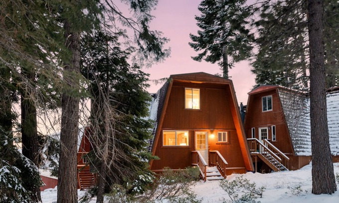 Tahoe Woods Apartment | Chickaree & Chickadee Buyout by AvantStay | 2 Sister Cabins