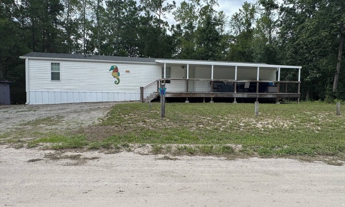 Shallotte House | Chill 2 bedroom near Holden Beach