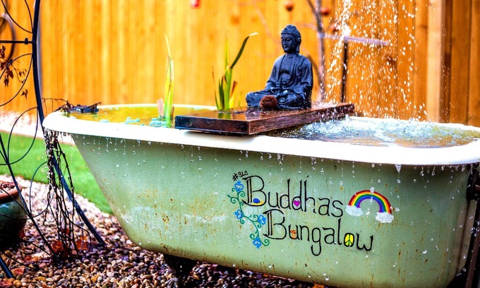 Liberty Wells House | Chill at Buddhas Bungalow SugarHouse❤ NEW* Plushy* 2B2B* Hot Tub* Wood Fire Pit!