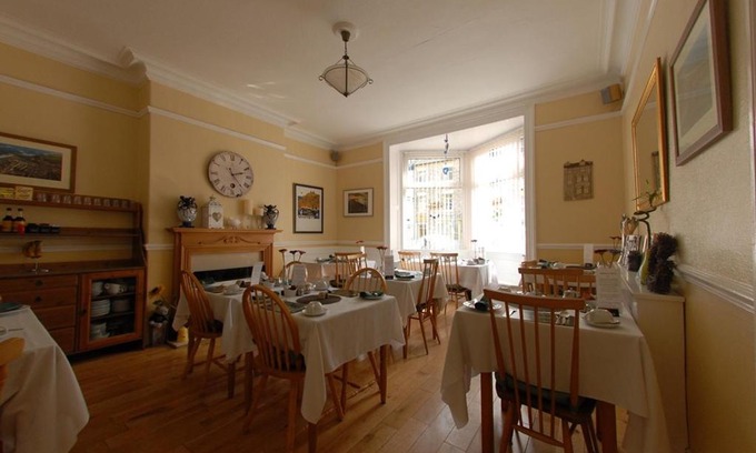 West Cliff House | Chiltern Guest House