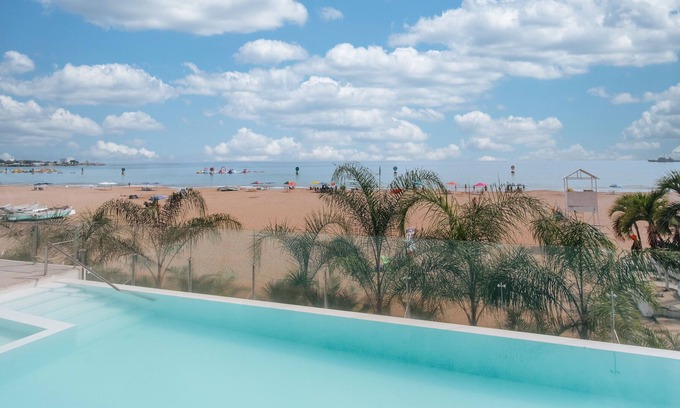 Salinas Condo | Chipipe De Lujo Zona Privilegiada En Plena Playa