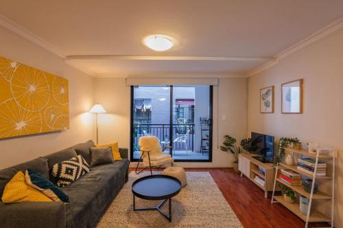 Chippendale Apartment | Chippendale Charmer in Ideal Location