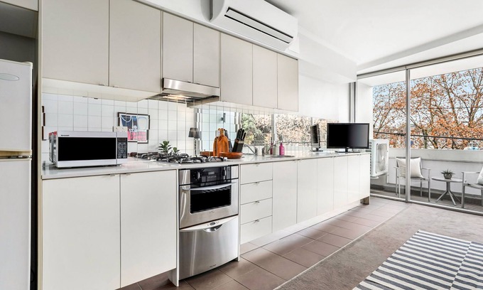 Chippendale Apartment | Chippendale - Minutes to Central - 1BR