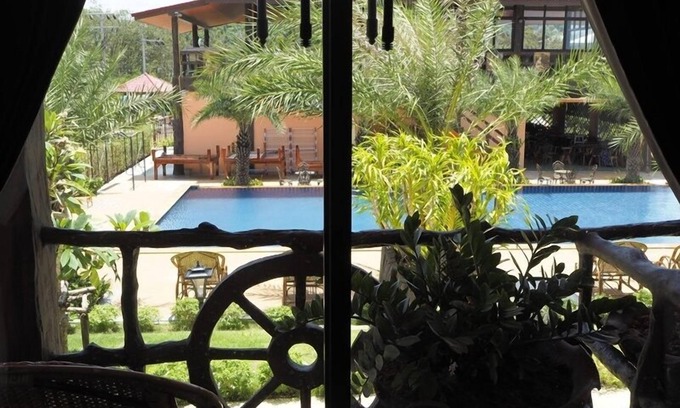 Ko Lanta Hotel | Chomview Resort