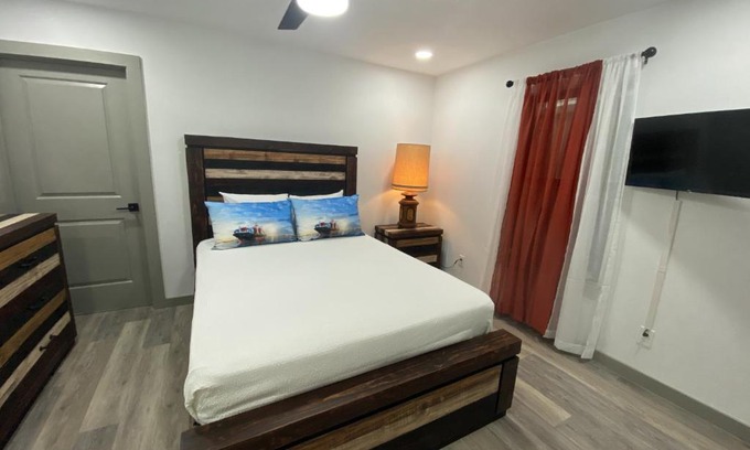 Flour Bluff House | Christi Cargo