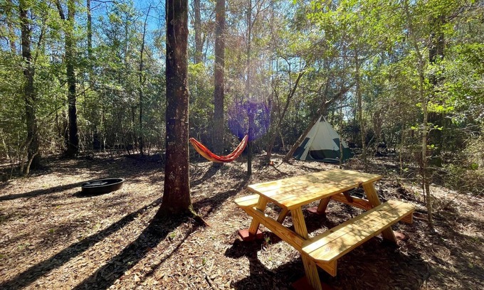 Cantonment RV Rental | Christian Retreat Campsite #4 - Naty's Nest