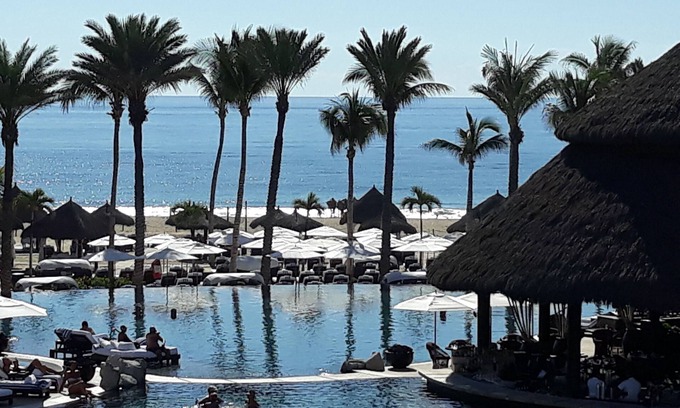 Zona Hotelera Resort | Christmas in Cabo, Cabo Resort Azul in Mexico