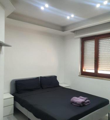 Monserrato House | Chromotherapy room 2 con bagno privato