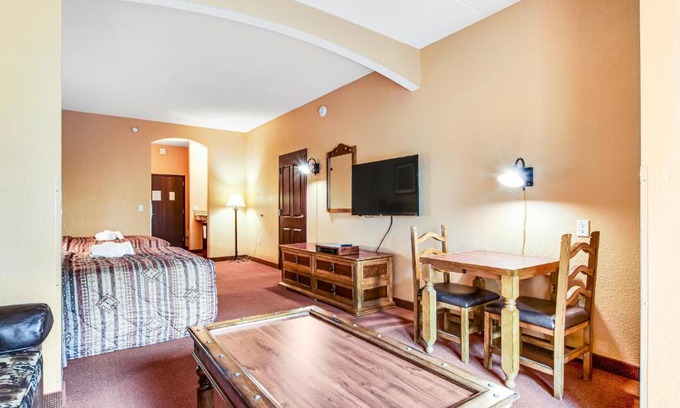 Wisconsin Dells Hotel | Chula Vista Condo 2249