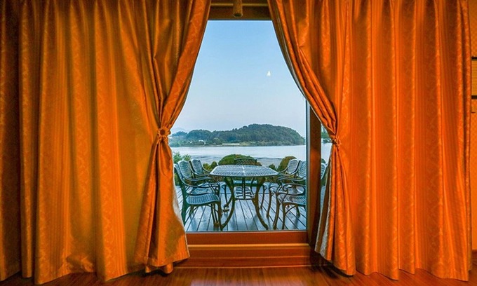 Chungju House | Chungju Hosuwiui Haru Pension