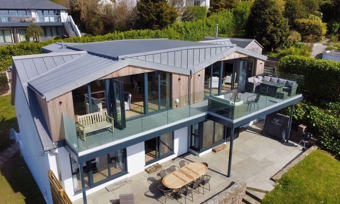 St. Mawes Cottage | Chupra - sleeps 8 guests in 4 bedrooms