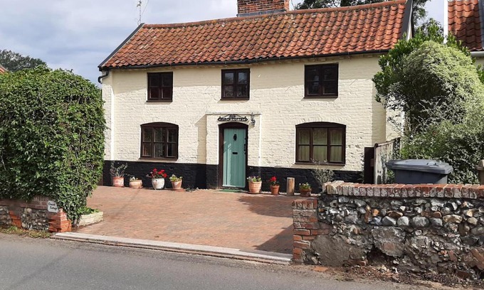 Walpole House | Church Cottage