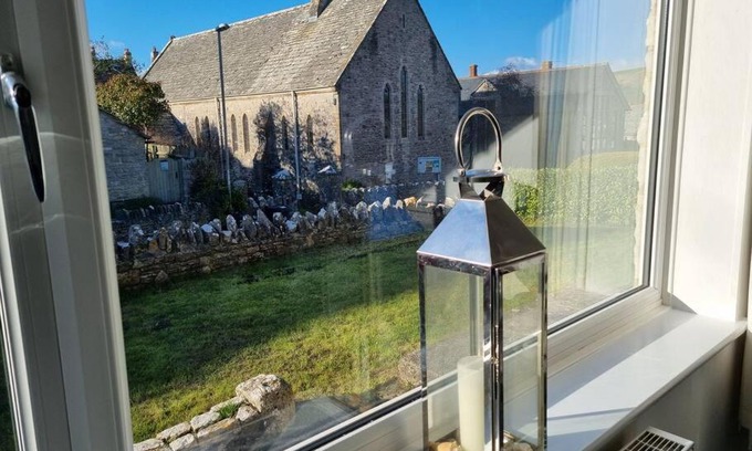 Swanage House | Church View - 2 bed Cosy Cottage in Swanage