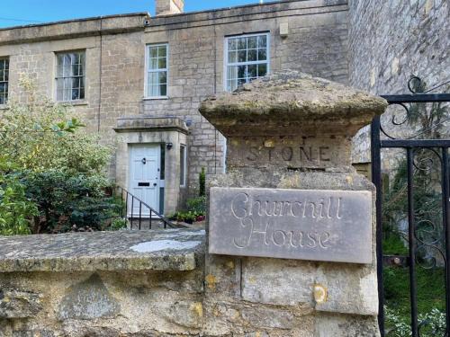 Combe Down House | Churchill House - Two Bedrooms - Street Parking - Garden