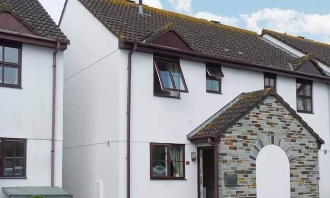 St Merryn Cottage | CHY LOWEN, romantic, with a garden in St Merryn
